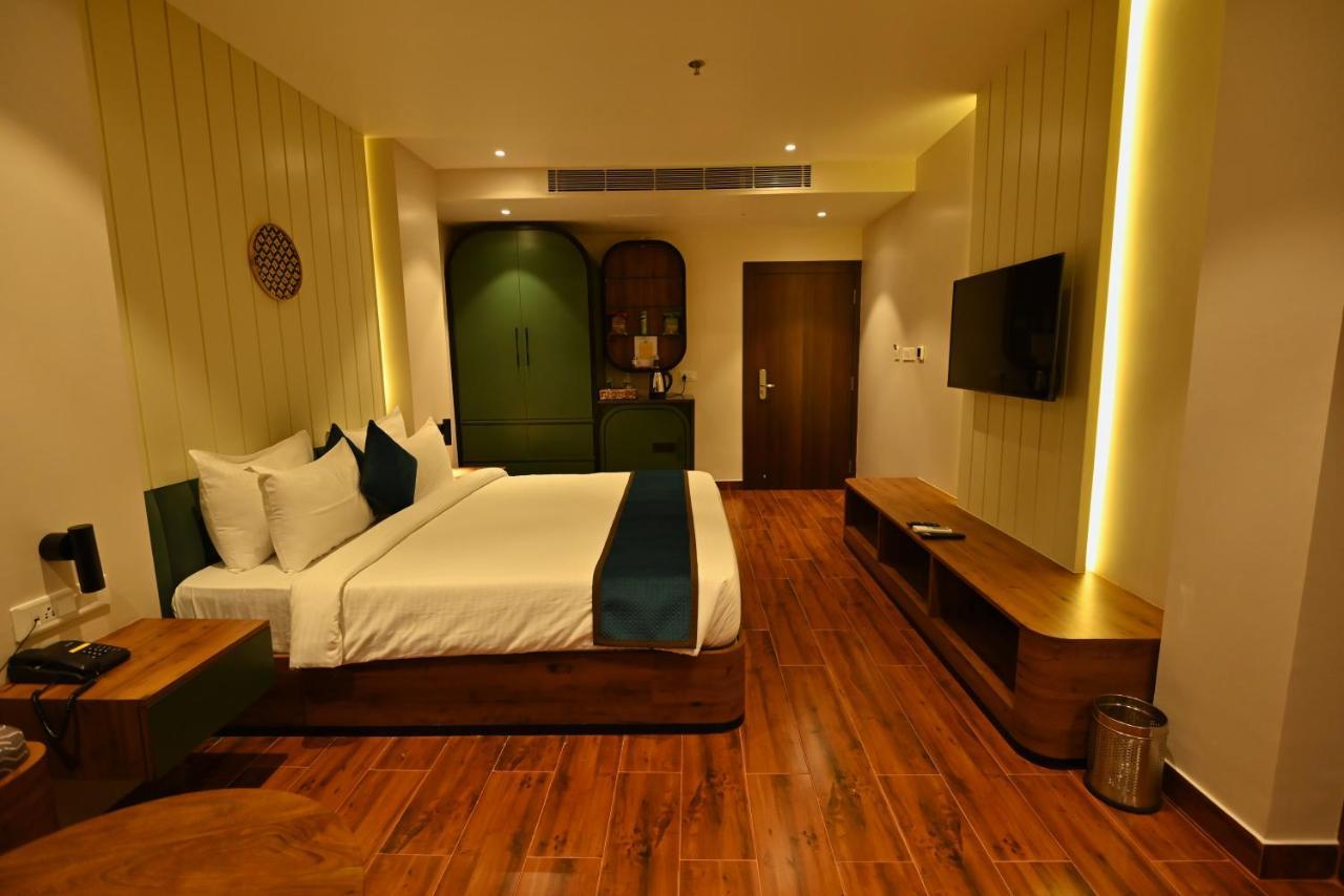 The Convoy Hotel Dibrugarh Exterior foto
