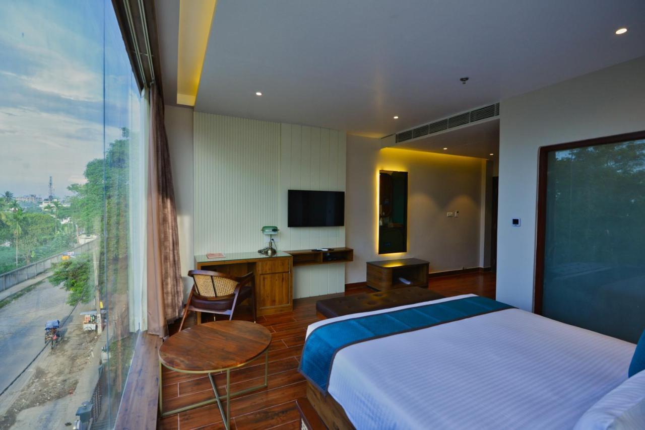 The Convoy Hotel Dibrugarh Exterior foto